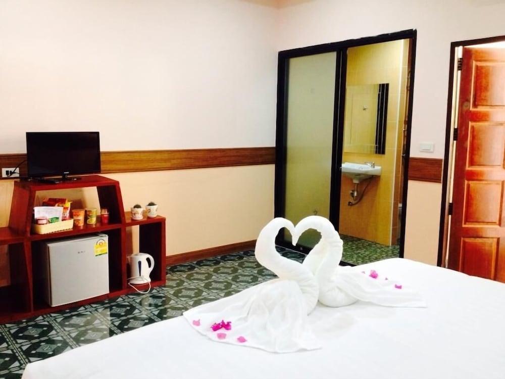 Airport Phuket Garden Resort Таланг Экстерьер фото